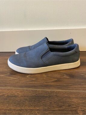 Dr. Scholls Be Free slip on navy sneakers